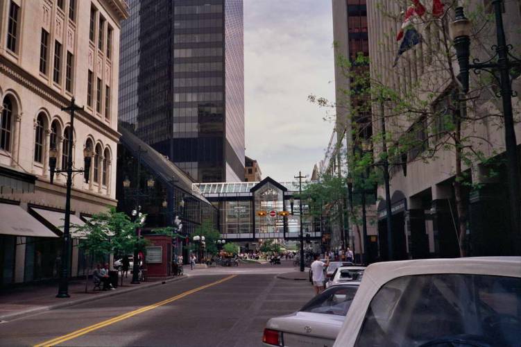 USA_1992-05-31 09-00-00_R08F22